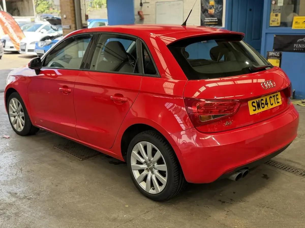 Used Audi A1 Sport 120 HP (88 kW) 2014 Red Hatchback