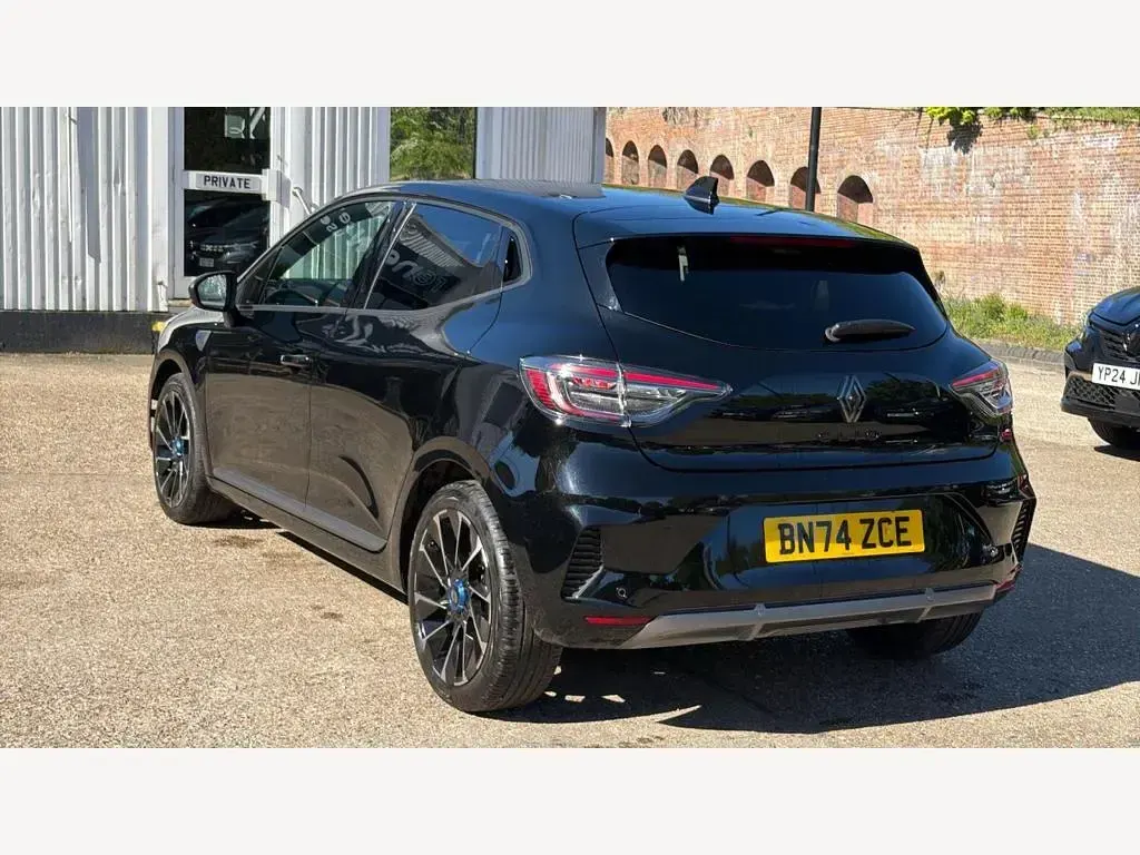 Used Renault Clio V Esprit Alpine 143 HP (105 kW) 2024 Black  Hatchback