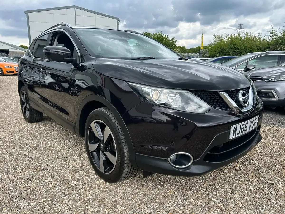 Used Nissan Qashqai N-TEC 130 HP (95 kW) 2016 Black SUV