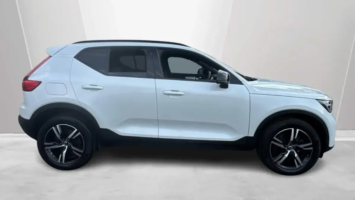 Used Volvo XC40 Plus 161 HP (118 kW) 2024 SUV