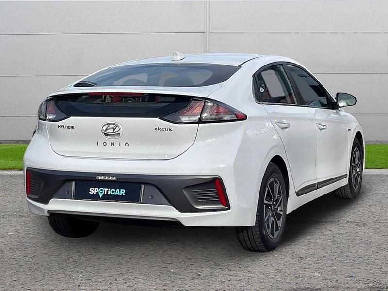 Used Hyundai Ioniq Premium 98 kW (134 HP) 2021 White Hatchback