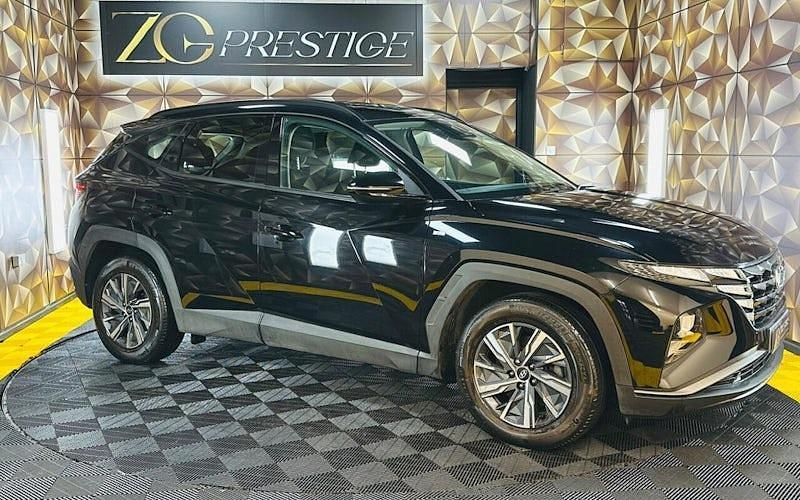 Black Used 2021 Hyundai Tucson SE SUV | £16,395 (Fair price) - Image 1/3