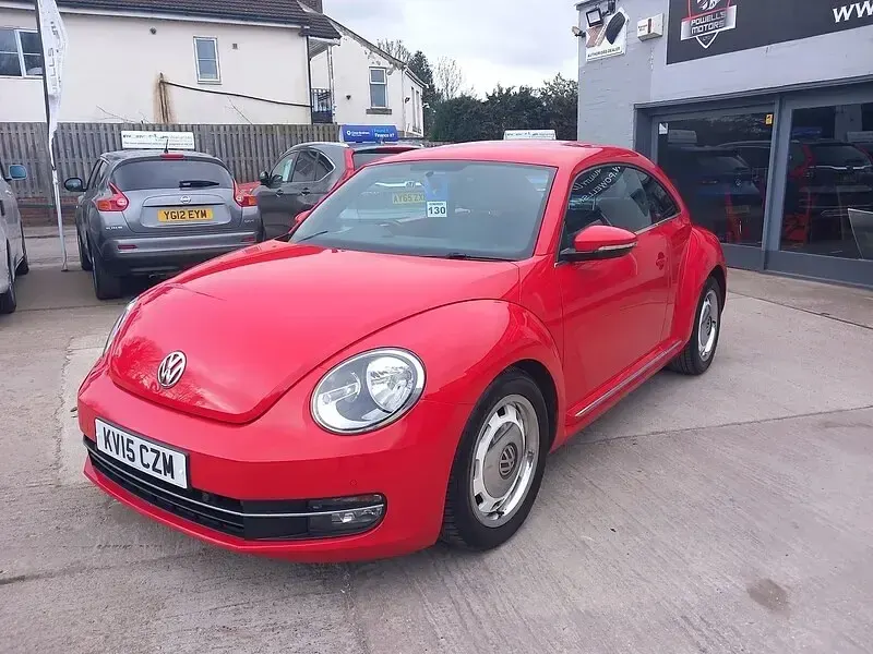 Used VW Beetle Design 150 HP (110 kW) 2015 Red Hatchback