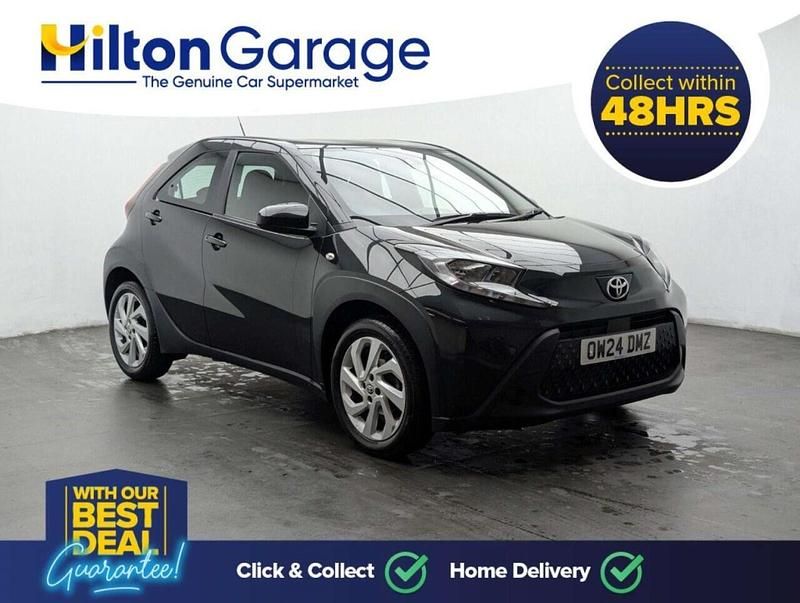 Used Toyota Aygo X PURE 72 HP (52 kW) 2024 Black SUV