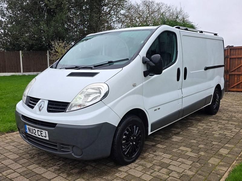 Used Renault Trafic 115 HP (84 kW) 2012 White MPV
