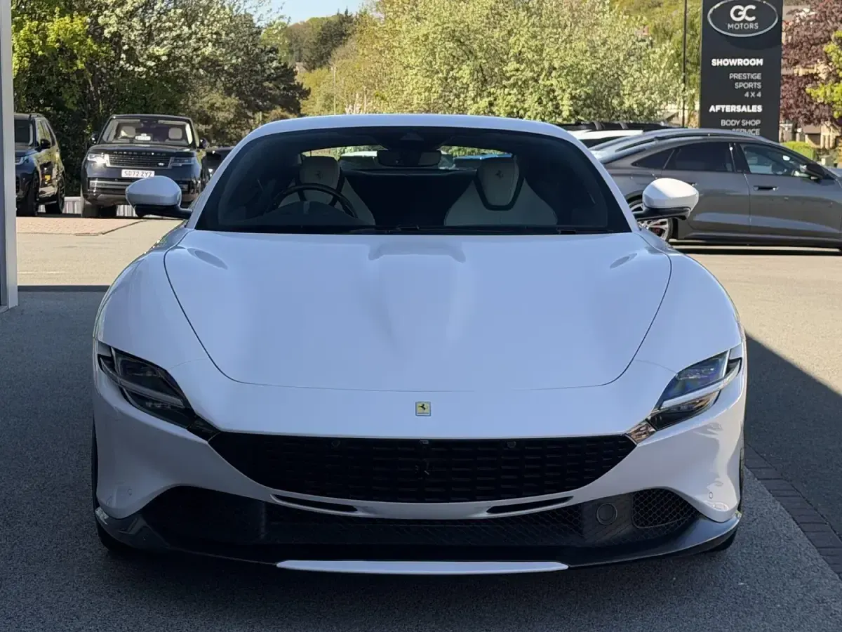 New Ferrari Roma 620 HP (456 kW) 2025 White Coupe