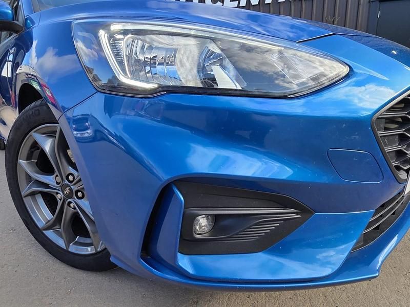 Used Ford Focus ST-Line 125 HP (91 kW) 2019 Blue Hatchback