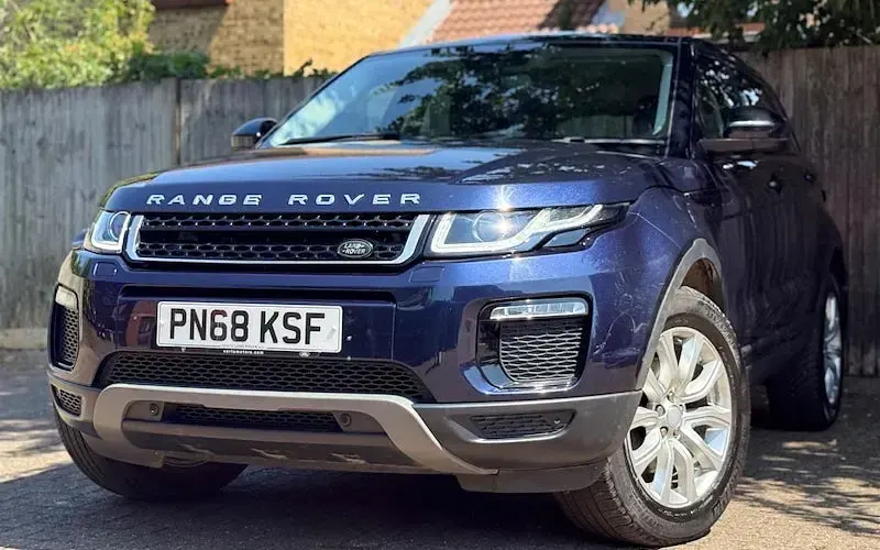 Used Land Rover Range Rover evoque SE 240 HP (176 kW) 2017 Hatchback