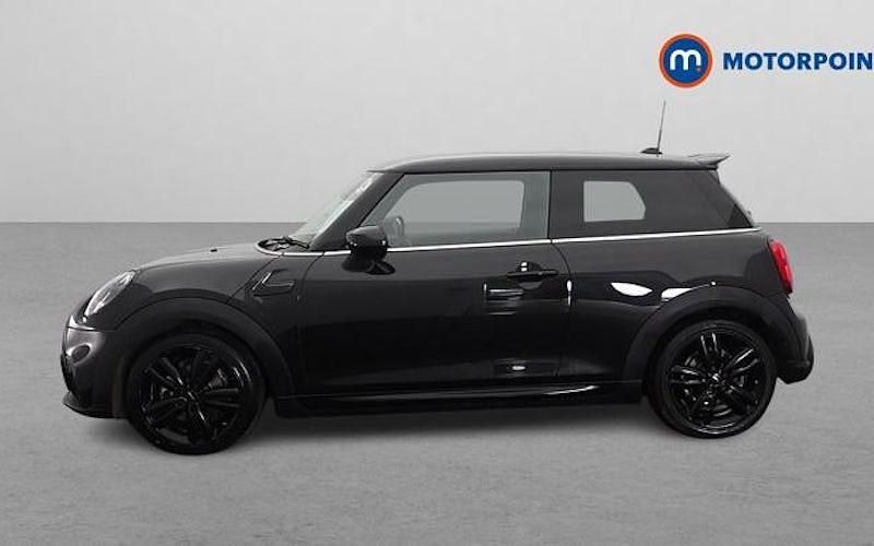 Used Mini Cooper Hatch 136 HP (100 kW) 2022 Black Hatchback