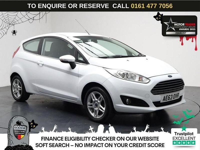 White Used 2013 Ford Fiesta Zetec Hatchback | £4,290 (Fair price) - Image 1/3