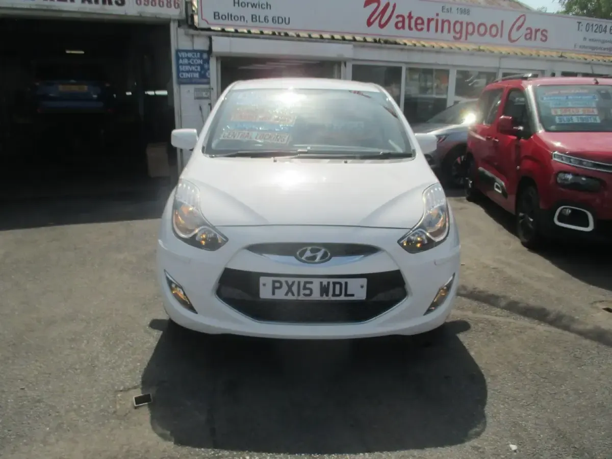 Used Hyundai ix20 Active 125 HP (91 kW) 2015 White Hatchback