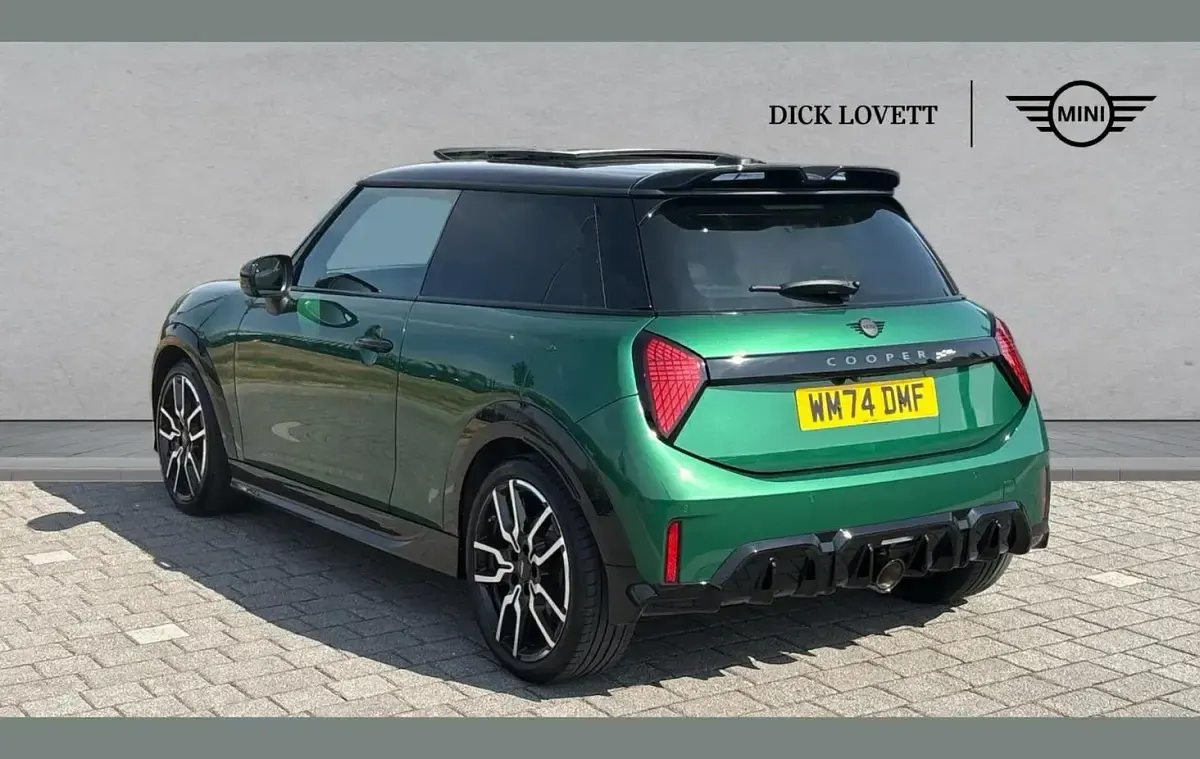 Used Mini John Cooper Works Hatch 228 HP (167 kW) 2024 Green Hatchback