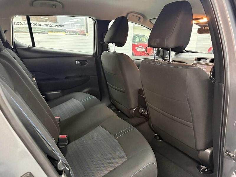 Used Nissan Leaf Acenta 110 kW (150 HP) 2021 Grey Hatchback