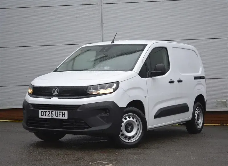New Vauxhall Combo S 2025 White MPV