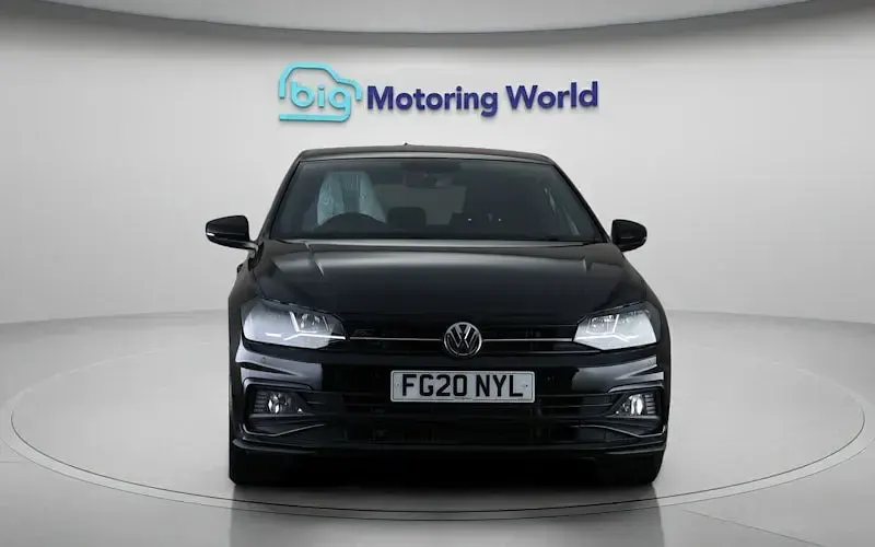 Begagnad VW Polo R-line 116 HK (85 kW) 2020 Svart Halvkombi