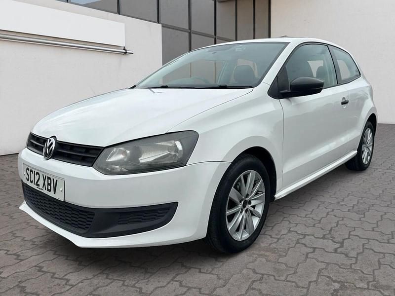 Begagnad VW Polo S 2012 Vit Halvkombi