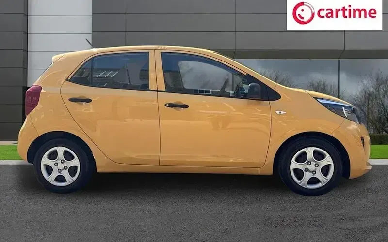 Used Kia Picanto Advance 67 HP (49 kW) 2023 Yellow Hatchback