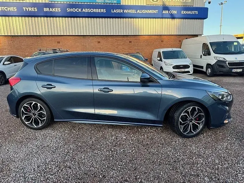 Used Ford Focus ST-Line X 2019 Blue Hatchback