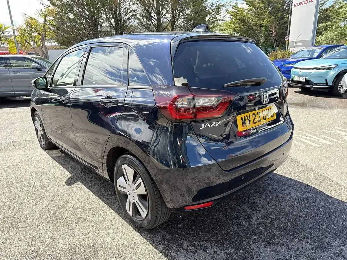 Used Honda Jazz Hybrid 109 HP (80 kW) 2023 Blue Hatchback