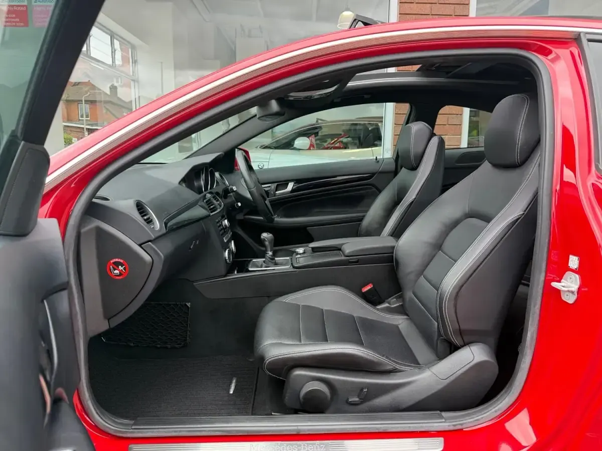 Used Mercedes C220 Executive 2014 Red Coupe