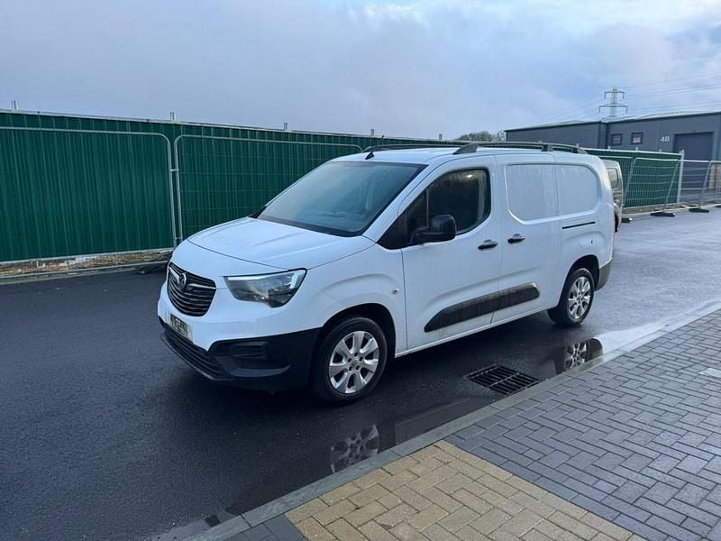 White Used 2020 Vauxhall Combo Edition Van | £4,995 (Good price) - Image 1/3