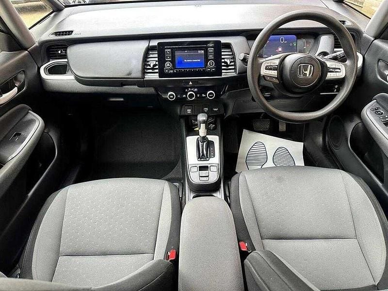 Used Honda Jazz Hybrid 109 HP (80 kW) 2021 White Hatchback