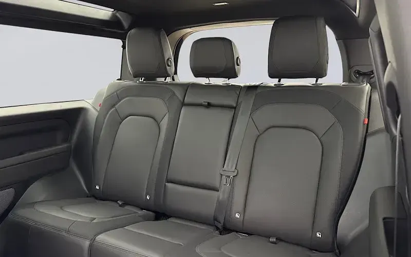Used Land Rover Defender HSE Dynamic 249 HP (183 kW) 2024 Black SUV