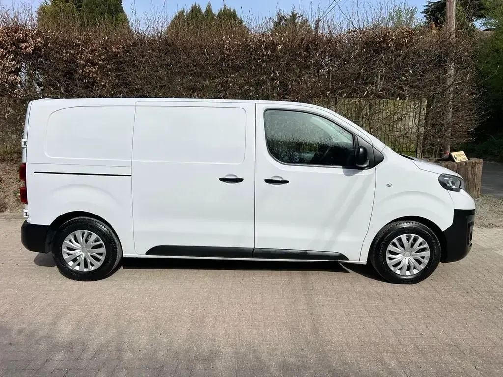 Usado Peugeot Expert Premium 120 HP (88 kW) 2022 Branco Van