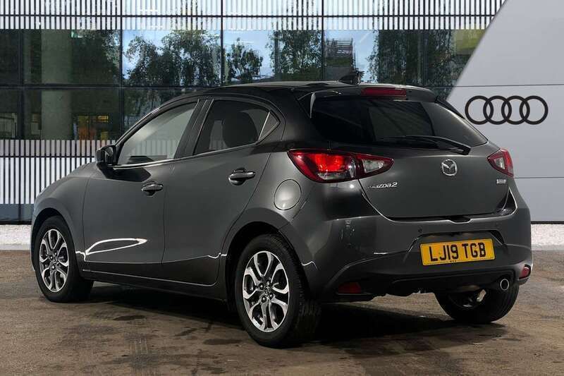 Usado Mazda 2 Inclusive 114 HP (83 kW) 2019 Cinzento Citadino