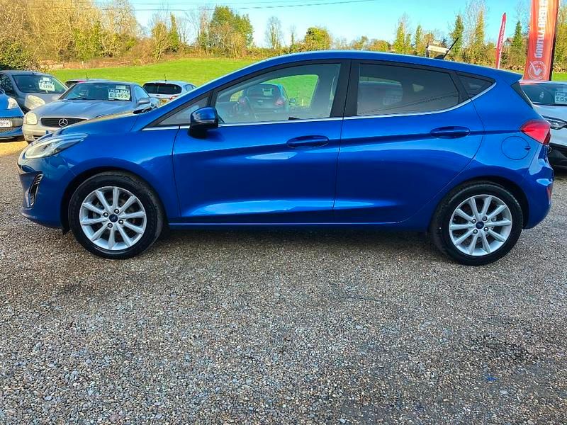Used Ford Fiesta Titanium 100 HP (73 kW) 2019 Blue Hatchback