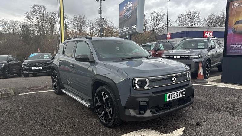Used Renault R4 Komfort 110 kW (150 HP) 2025 Solid  urban grey  Estate