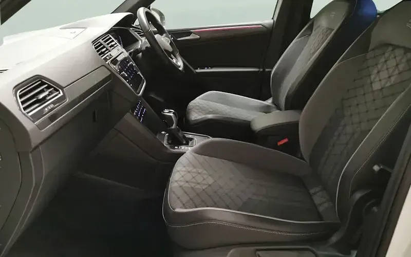 Used VW Tiguan R-line 150 HP (110 kW) 2023 White SUV