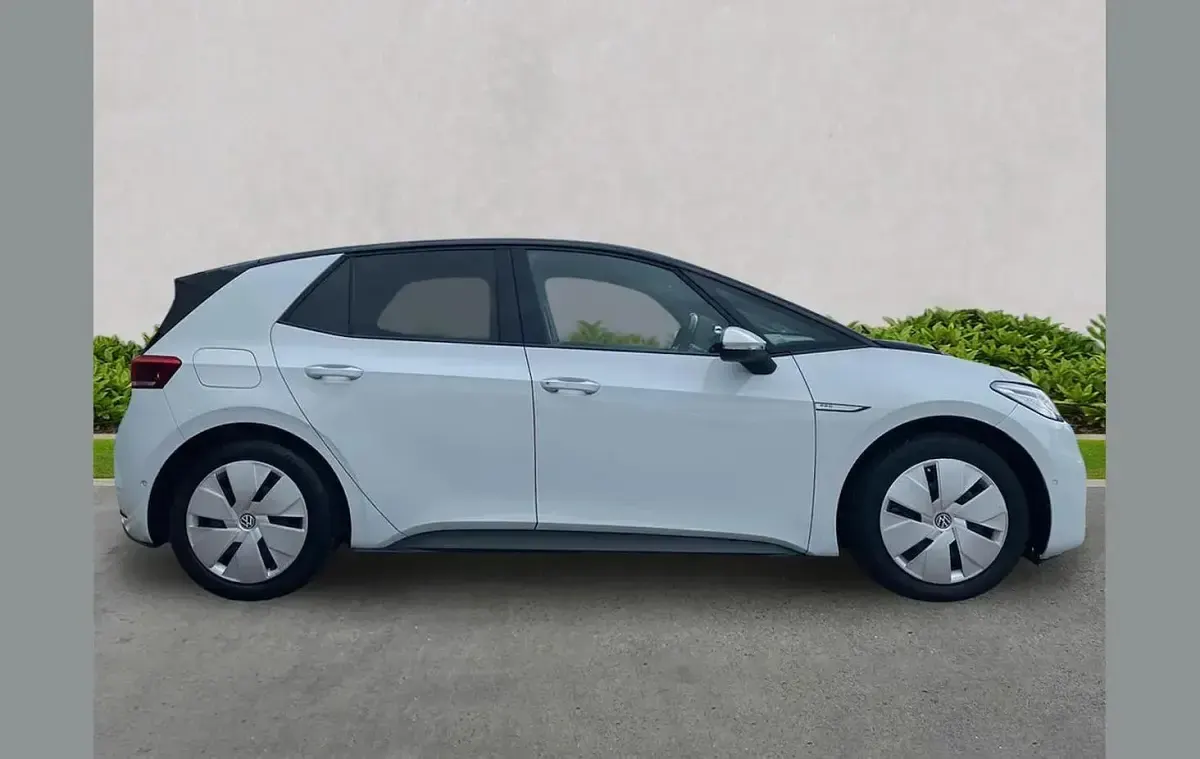 Used VW ID.3 Pro 106 kW (145 HP) 2023 White Hatchback
