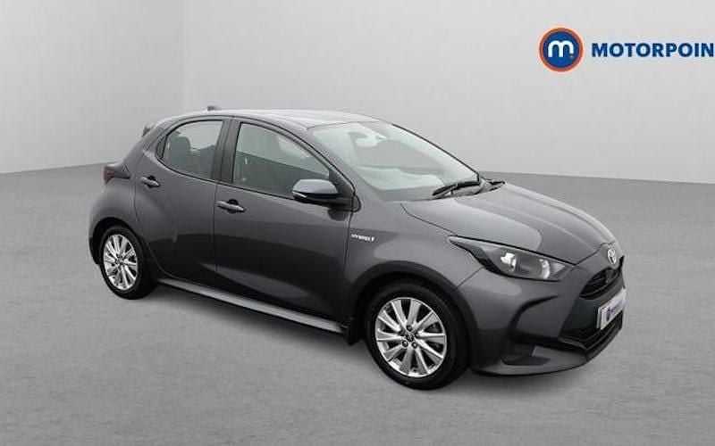 Used 2025 Toyota Yaris Hybrid Hatchback | £15,099 (Super price) - Image 1/4