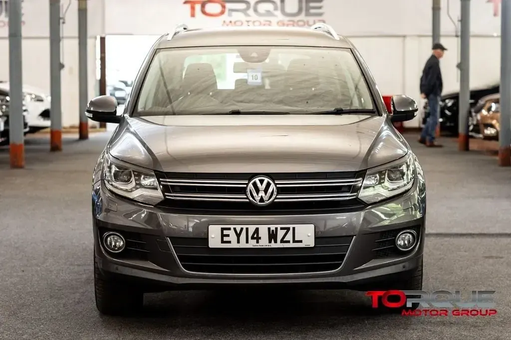 Usado VW Tiguan Match 140 CV (102 kW) 2014 Gris SUV