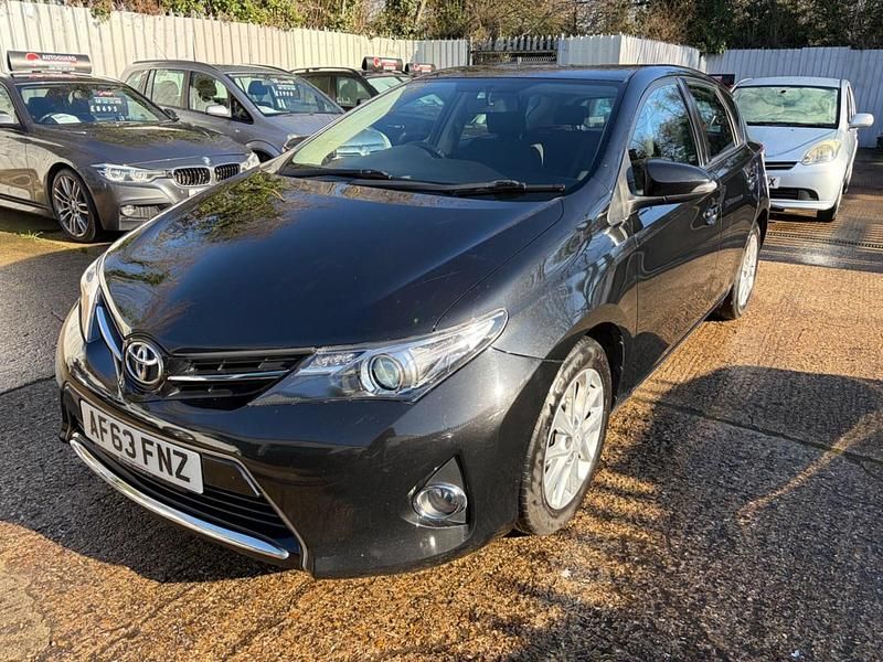 Used Toyota Auris 2013 Black Hatchback