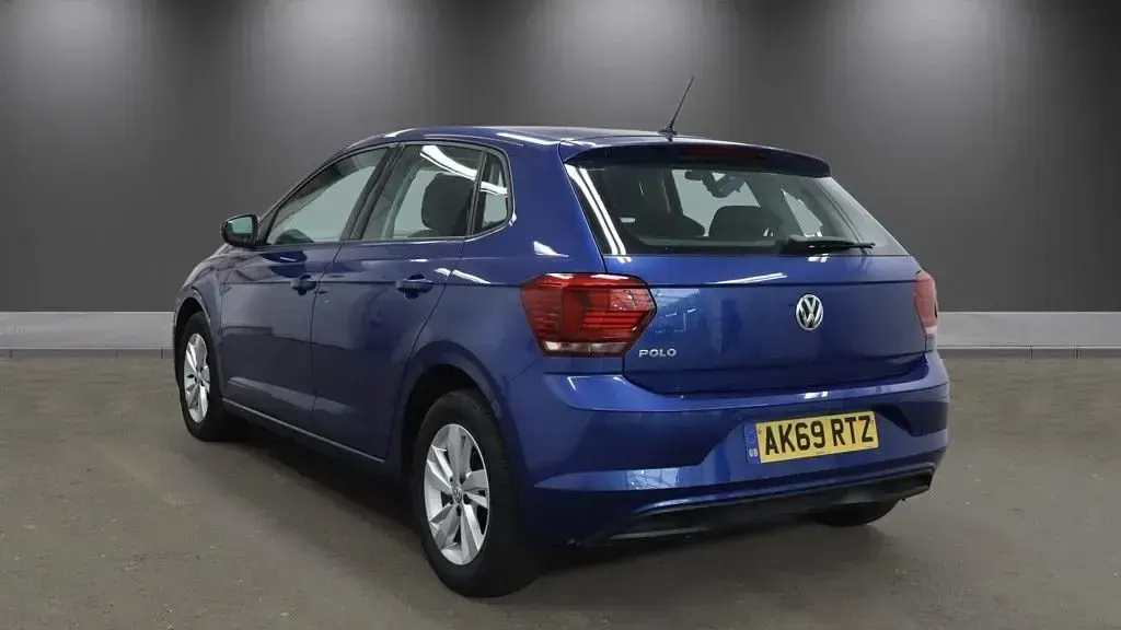 Used VW Polo SE 80 HP (58 kW) 2019 Blue Hatchback