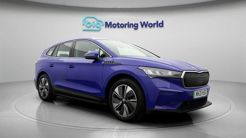 Used 2021 Skoda Enyaq iV Loft SUV | £17,500 (Good price) - Image 1/4
