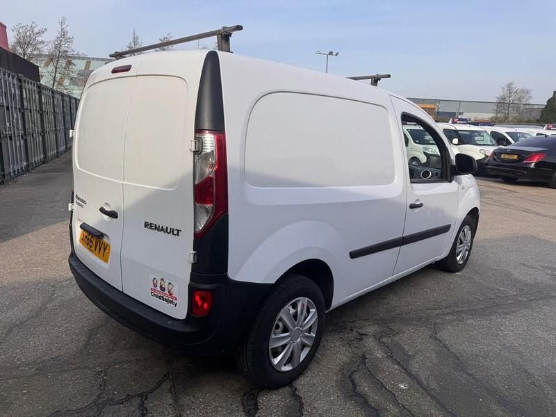 Used Renault Kangoo Business 75 HP (55 kW) 2016 White MPV