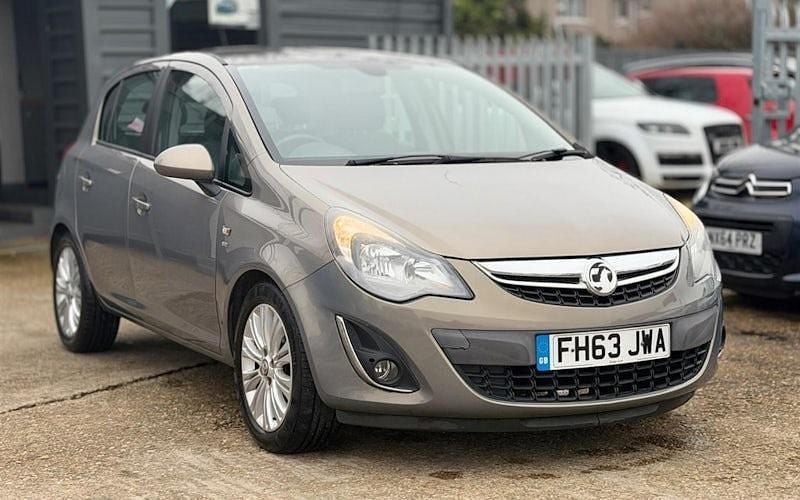 Used Vauxhall Corsa 101 HP (74 kW) 2014 Brown Hatchback