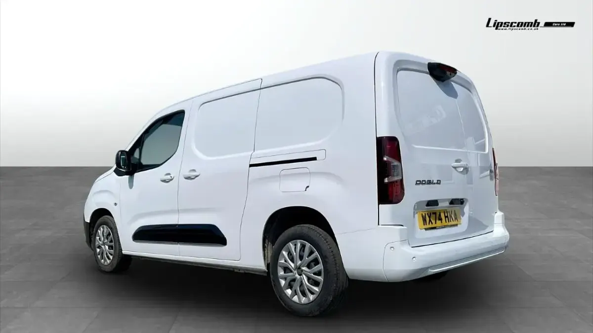Used Fiat Doblò S 101 HP (74 kW) 2024 White MPV