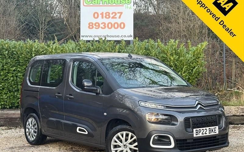 Used Citroën Berlingo Feel 110 HP (80 kW) 2022 Grey MPV