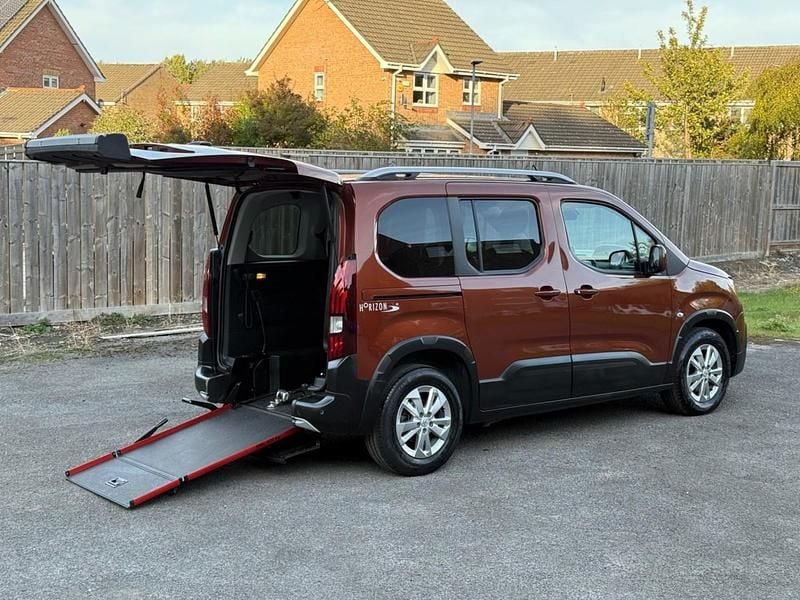 Bronze Used 2020 Peugeot Rifter Allure MPV | £13,495 (Good price) - Image 1/4