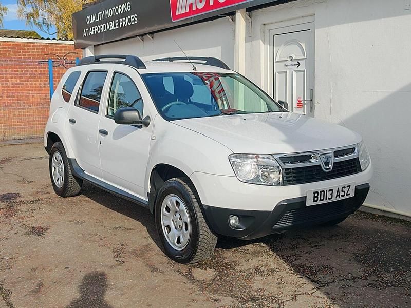White Used 2013 Dacia Duster Ambiance SUV | £2,995 (Fair price) - Image 1/4
