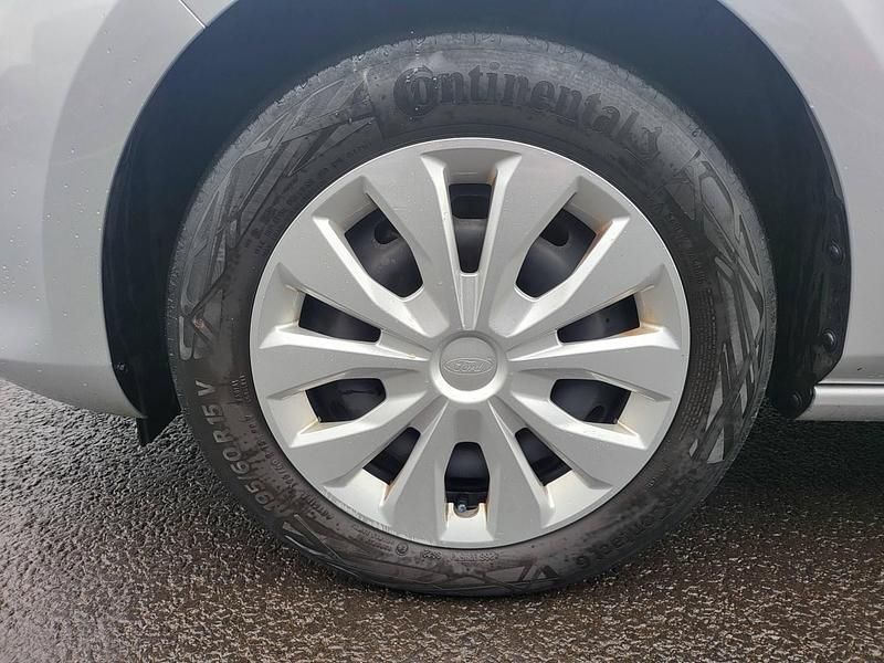 Used Ford Fiesta Trend 2023 Moondust silver Hatchback