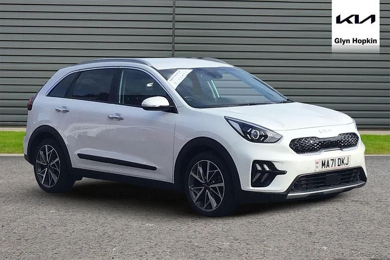 White Used 2021 Kia Niro 3 SUV | £19,293 (Fair price) - Image 1/4