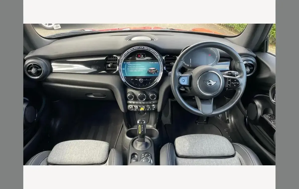 Begagnad Mini Cooper S Level 2 135 kW (184 HK) 2022 Röd Halvkombi