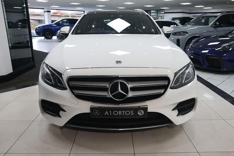 Used Mercedes E220 AMG line 2018 White Estate