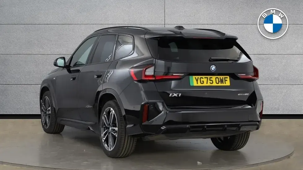 Usado BMW iX1 M Sport 147 kW (201 HP) 2025 Preto SUV