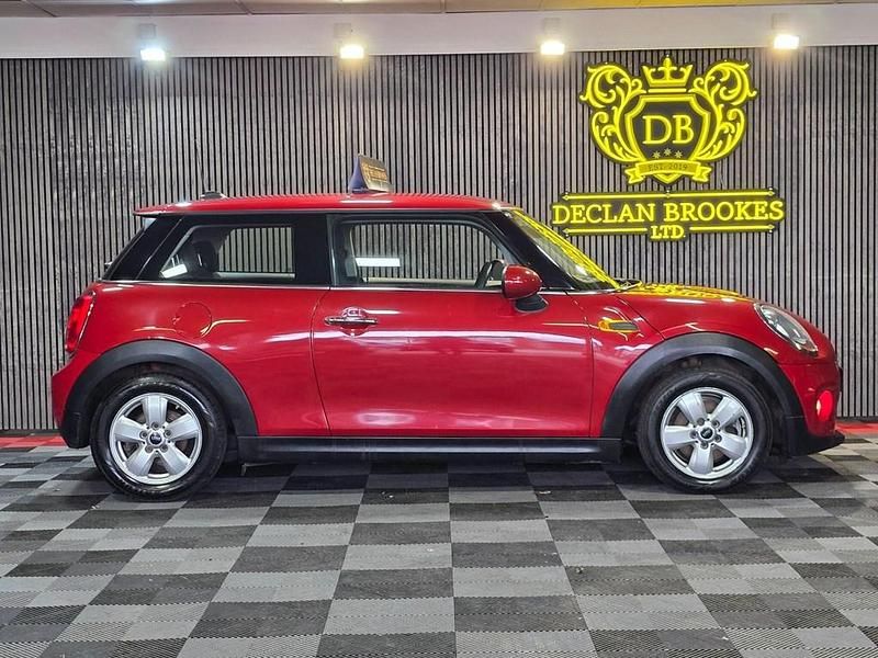 Used Mini Cooper Hatch 2017 Red Hatchback